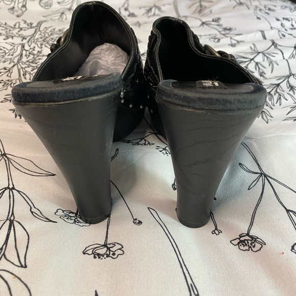 Steve Madden Clogs - Picture 3 of 9